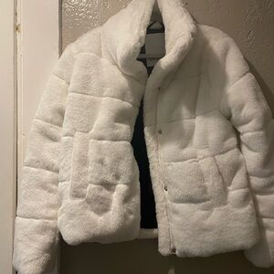 NVLT Women’s Faux Fur Puffer White Coat Size S/P